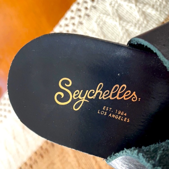 Seychelles Wedge - Picture 4 of 4